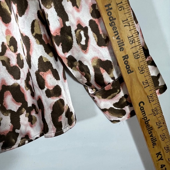 Chicos Women Leopard Print Button Front Long Sleeve Top Mob Wife Pink/Brown Sz 3 - Picture 4 of 9